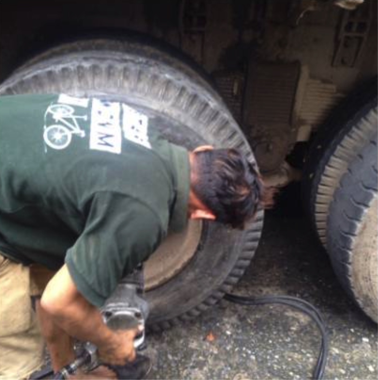 9 - https://อภิเดชการยาง4.com | บริการปะยางฉุกเฉิน 24 ชั่วโมง พร้อมจำหน่ายยางใหม่และยางมือสองคุณภาพดี ราคาคุ้มค่า ครอบคลุมพื้นที่สมุทรปราการ ชลบุรี ปทุมธานี อยุธยา การันตีถึงไวใน 30 นาที เพื่อให้คุณมั่นใจทุกการเดินทาง